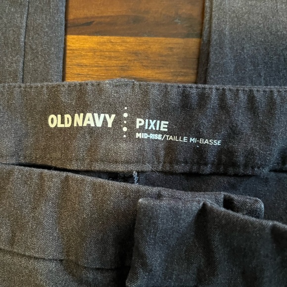 🧡Old Navy Pixie Pants🧡 - Picture 4 of 5